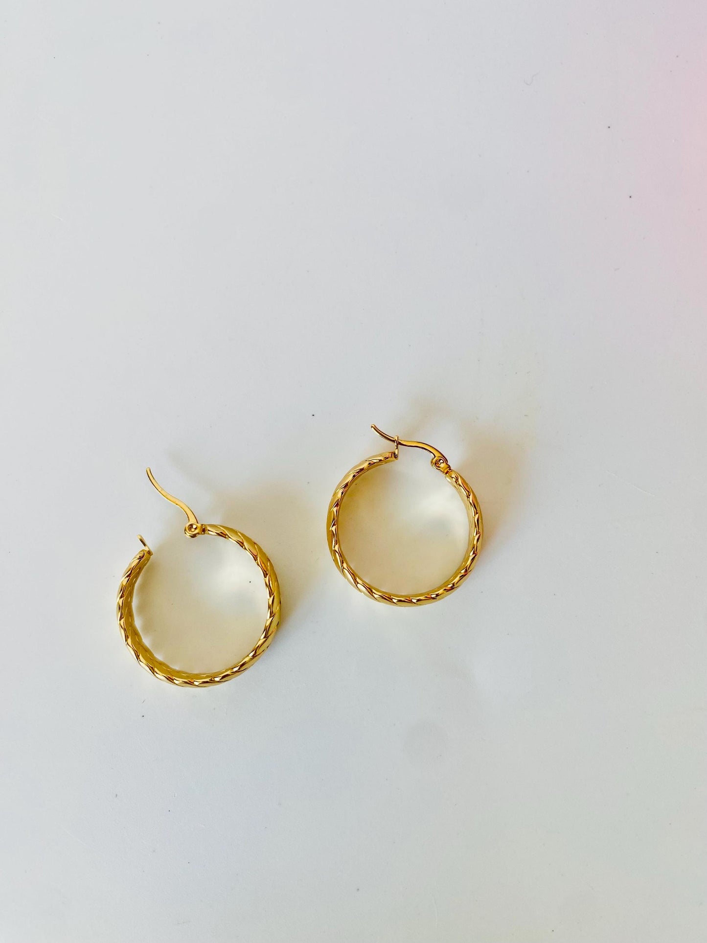 Boucles d'oreilles créoles LEAF, Boucles d'oreilles en acier inoxydable, Créoles pour femme, Idées cadeaux pour femme, Cadeaux pour elle, Cadeaux