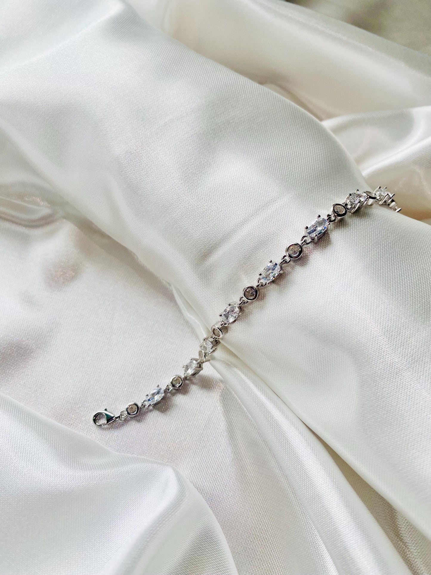 Bracelet Grace en argent, argent, bracelet chaîne, argent 925, bracelet pour femme, femmes, cadeaux uniques pour elle, cadeaux