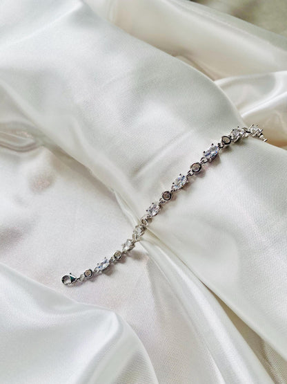 Bracelet Grace en argent, argent, bracelet chaîne, argent 925, bracelet pour femme, femmes, cadeaux uniques pour elle, cadeaux