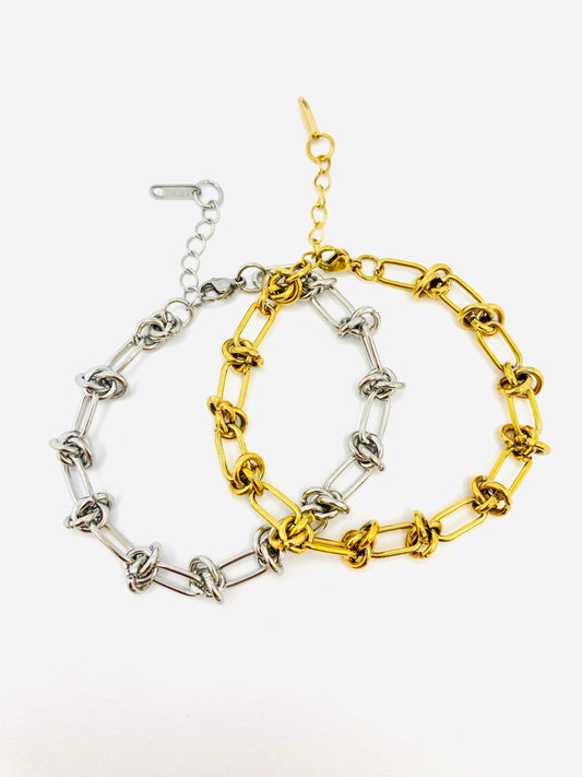 Charming Chain Bracelet: 18K Plated Stainless Steel, Unisex