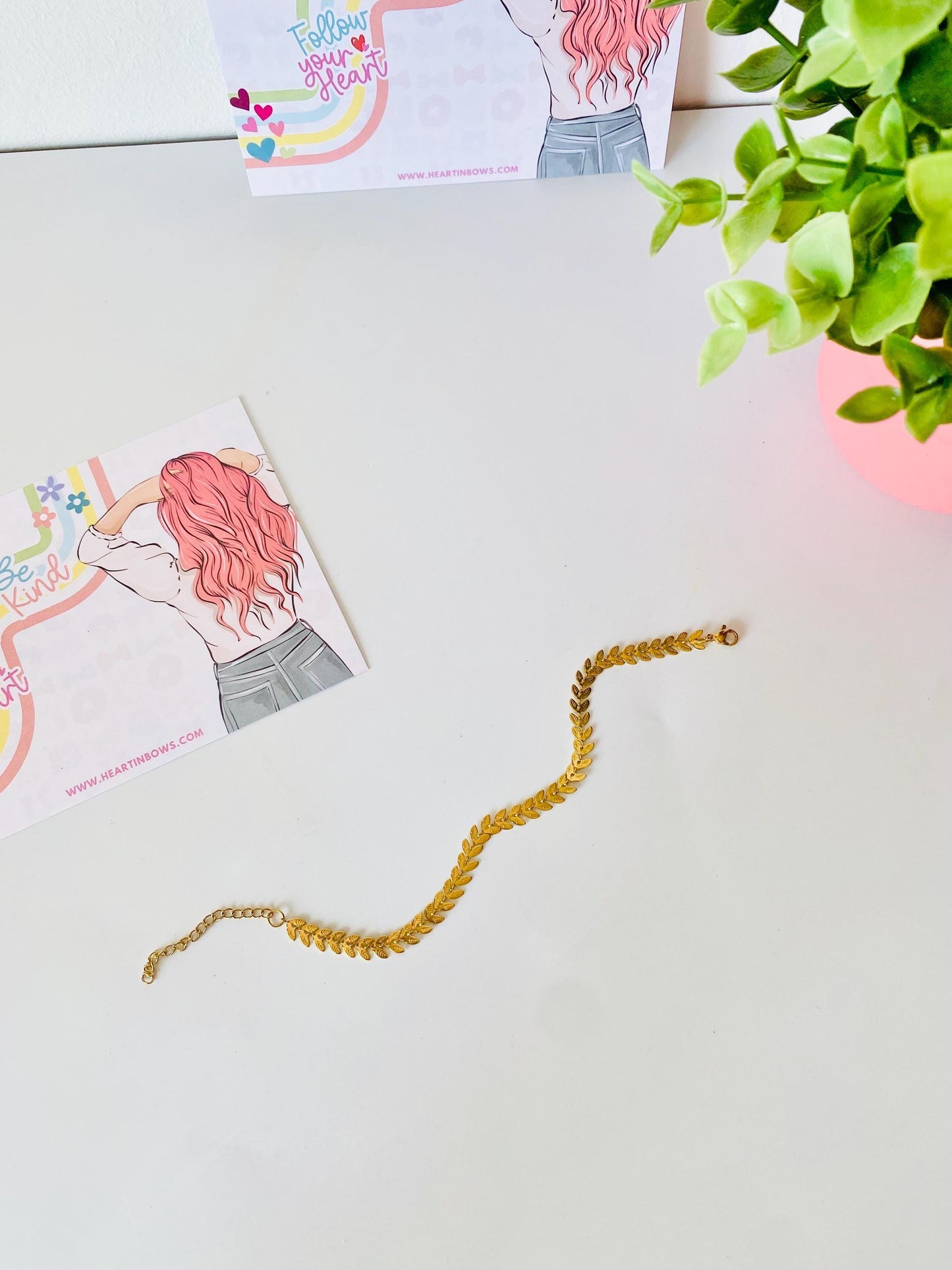 Gold Leaf Bracelet: Stainless Steel Chain, Minimalist Style