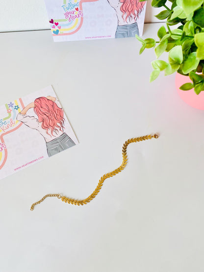Gold Leaf Bracelet: Stainless Steel Chain, Minimalist Style