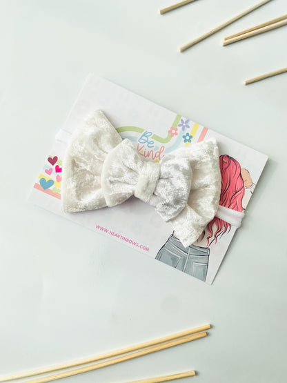 Hand-Stitched Velvet Baby Bow: Newborn Hairband for Photoshoots